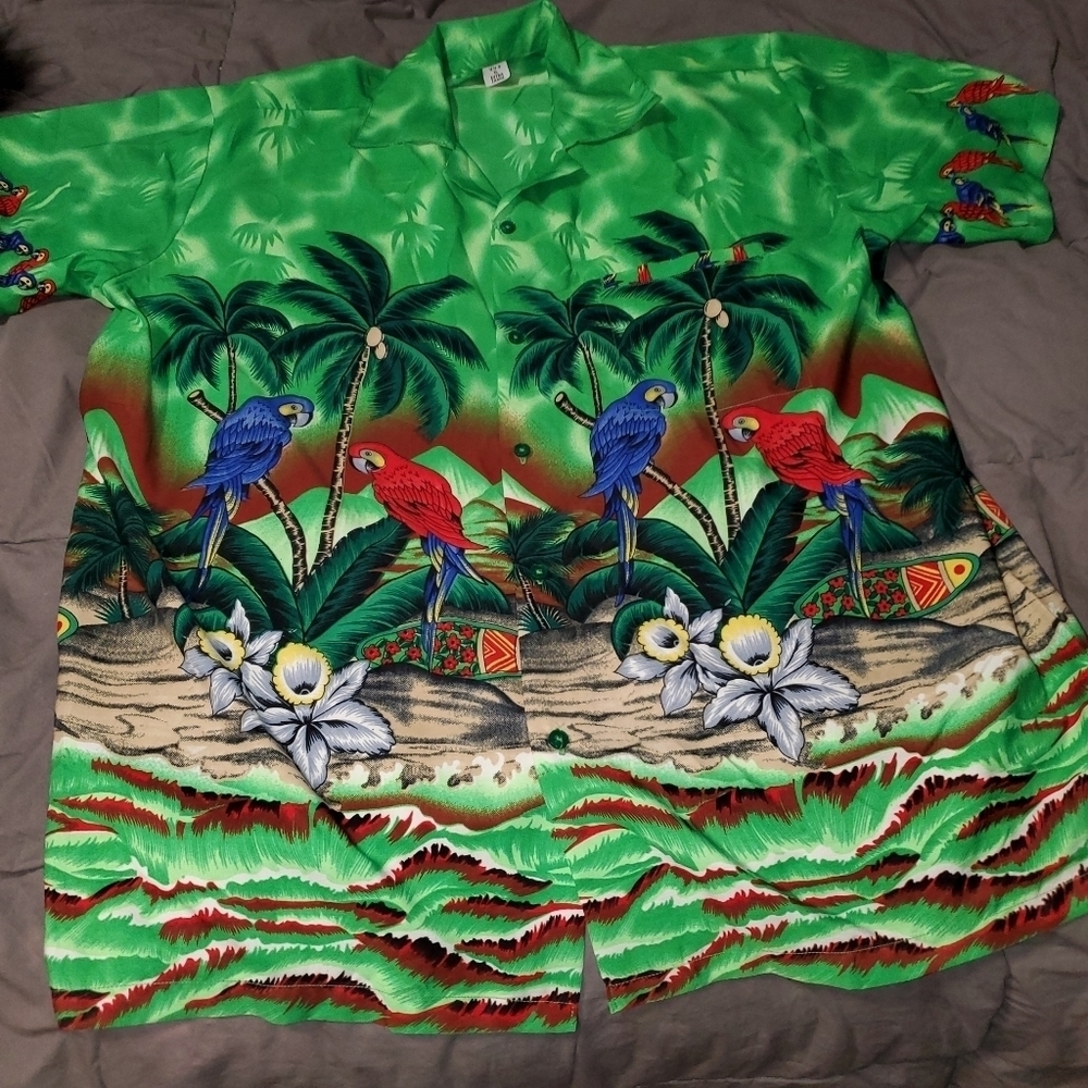 V.H.O Hawaiian button up shirt